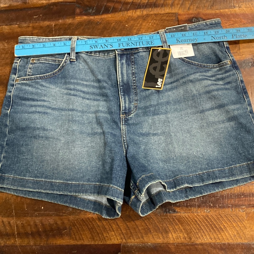 NWT Lee 4” denim shorts 20 - Picture 8 of 8